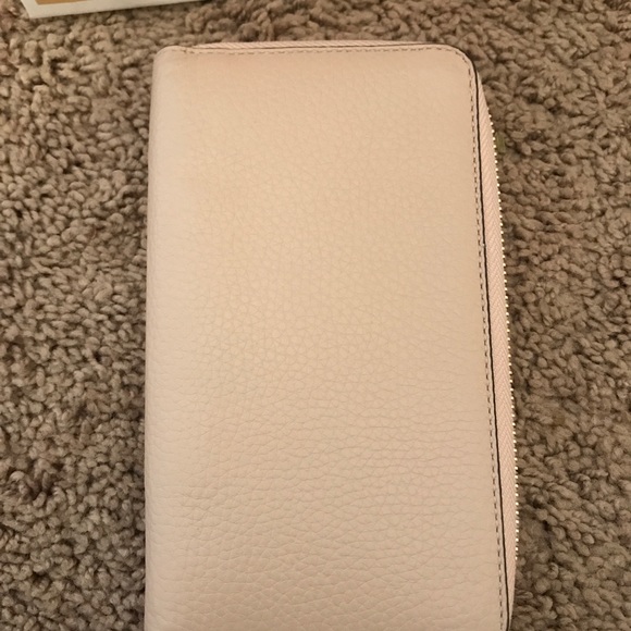 Light pink Michael Kors wallet - Picture 3 of 6